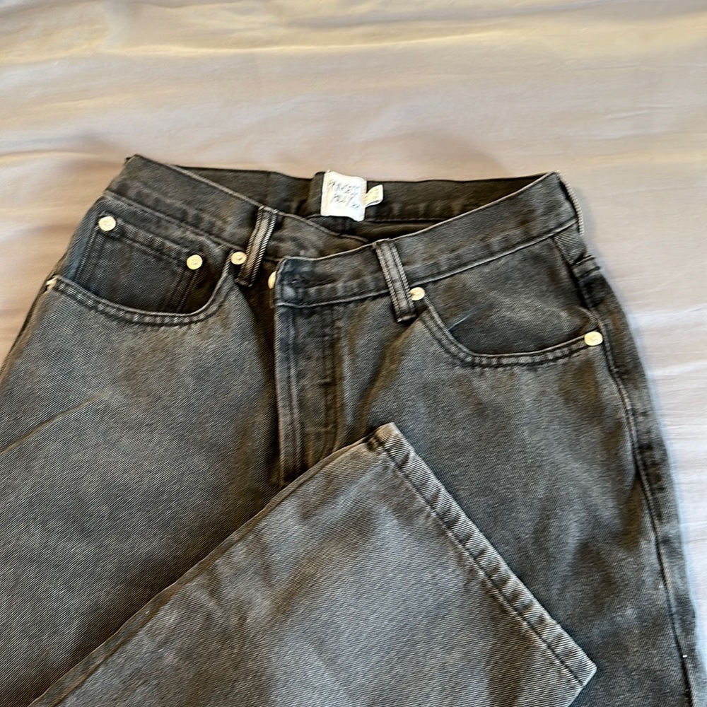 Crossover black jeans